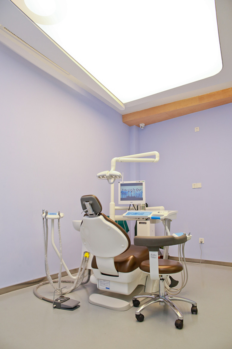 江阴爱齿口腔门诊部